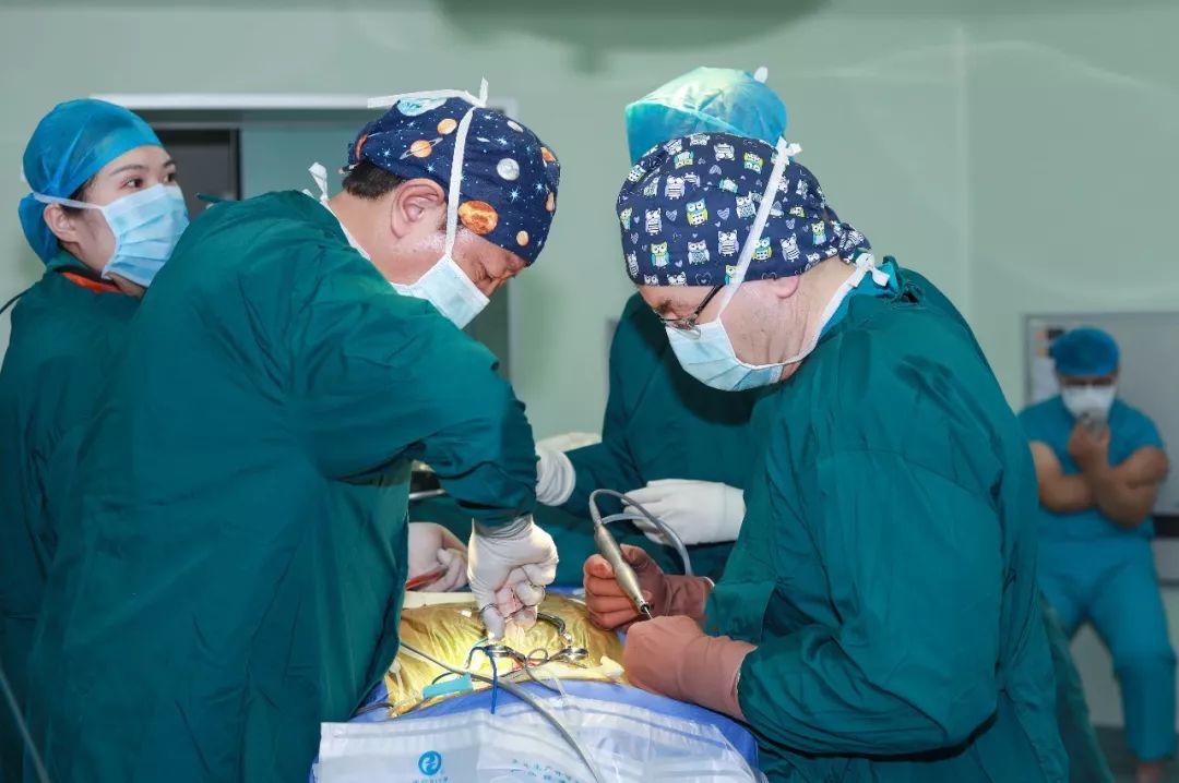 德国脊柱医生,德国脊柱大师