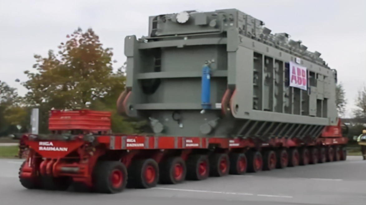 航母是怎么拉到海里,航母是如何下水的