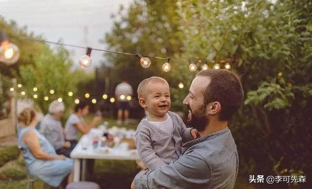 怎么让孩子学会自己独立玩耍,如何让孩子学会自己玩