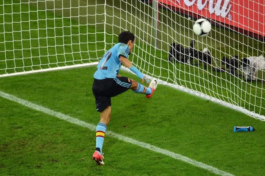 足球比赛可以多个赛事一起进行吗,足球比赛赛程表10个队如何编排