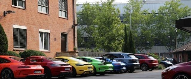 保时捷卡宴属于什么档次的车,在德国人眼里奥迪是豪华品牌吗