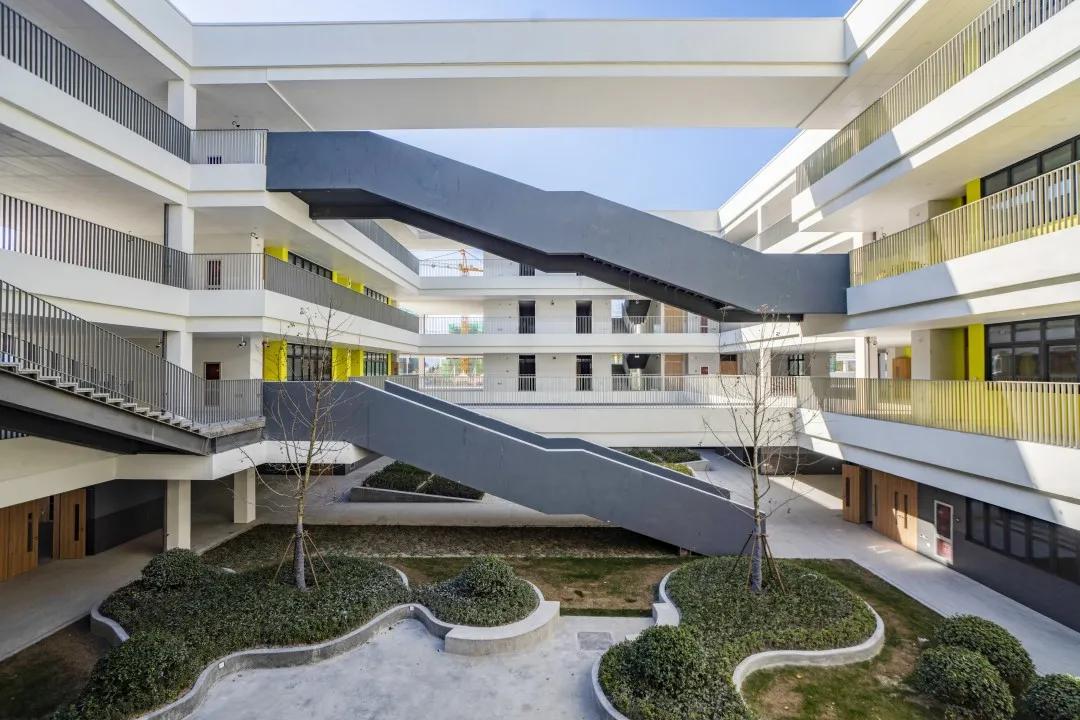 绿城实验学校,开学了学校