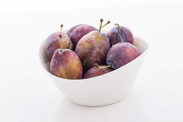 伽师西梅和法兰西西梅是同一个吗,伽师新梅和新疆西梅有啥区别