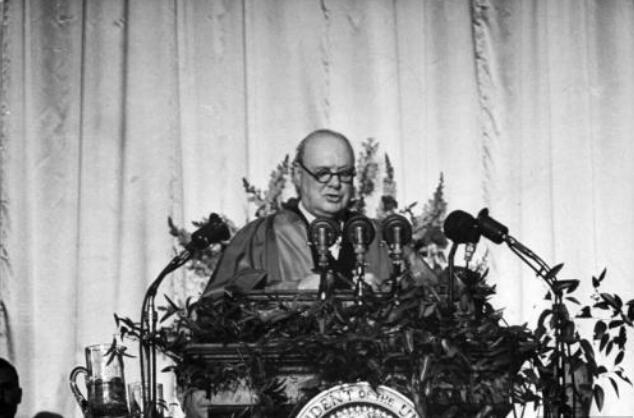 美国与苏联全面冷战对峙,美国和苏联的冷战过程