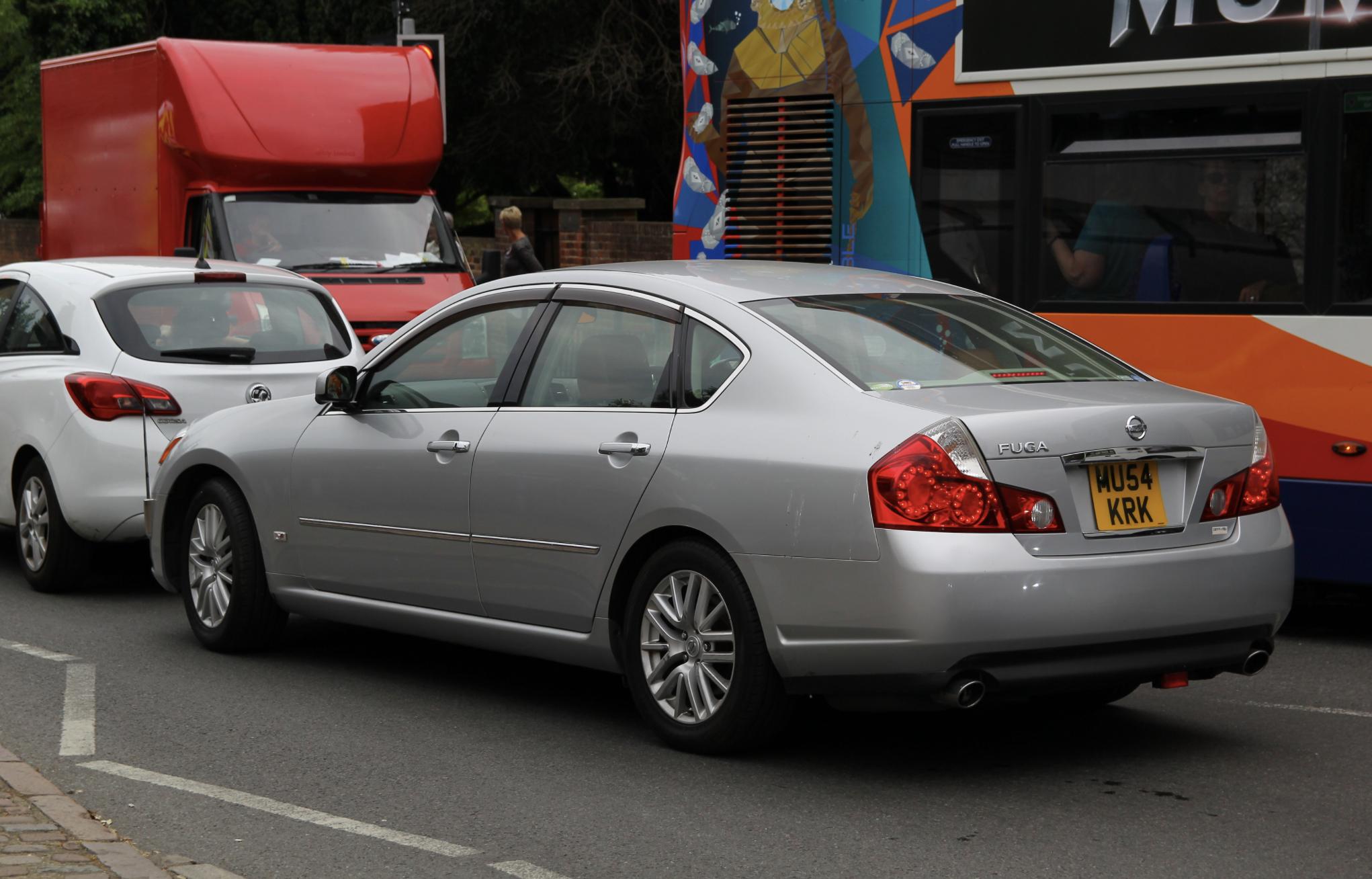 没落的日系三大旗舰车，本田里程、丰田皇冠、日产风雅你都认识吗