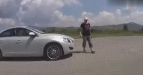 脚底很软怎么回事啊,脚底软怎么回事