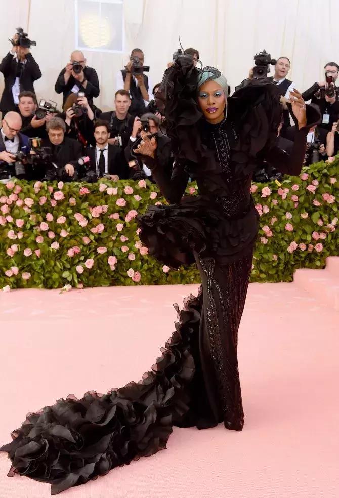 metgala20个最佳造型,metgala煎饼礼服