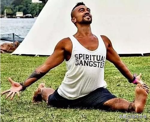 健身肌肉训练何时食用蛋白粉,肌肉男喝蛋白粉还是增肌粉