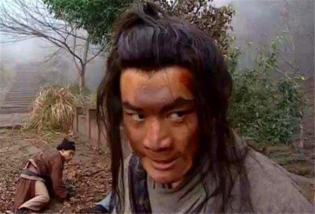 水浒传武松看见哥哥被人欺负,武松评价柴进