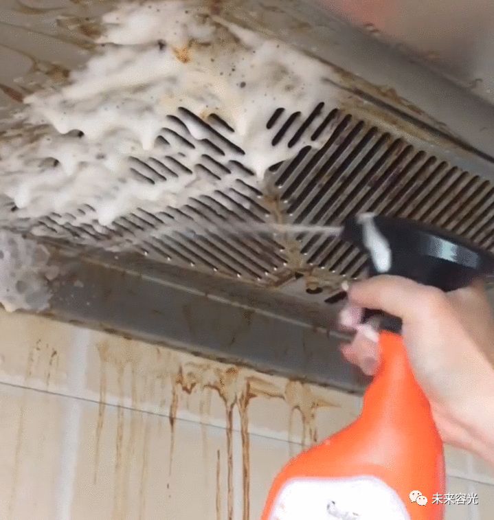清洗油烟机油污妙招用什么清洗剂,清洗油烟机油污妙招洗洁精