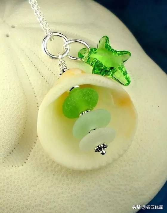 海边捡贝壳小碎片怎么做饰品,在海边捡的贝壳可以做什么小玩意