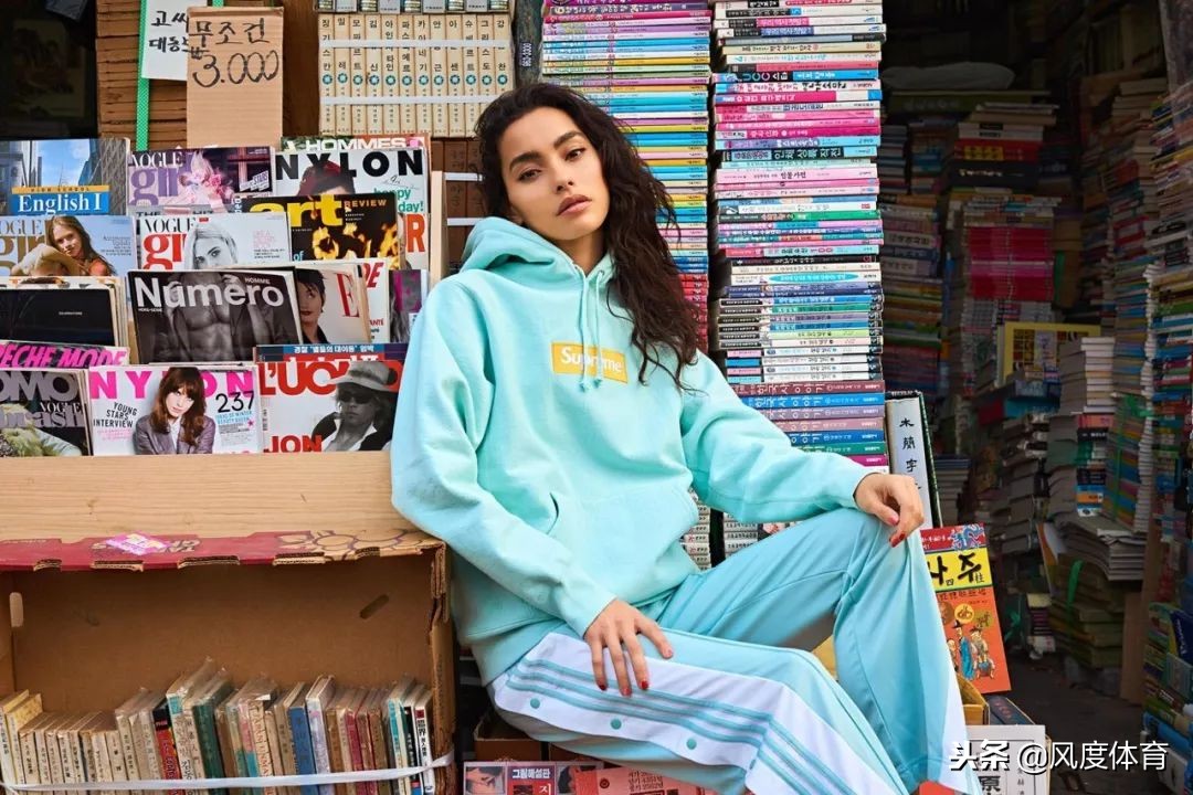 *窥偷**女神AdrianneHo的ins照片,我仿佛打开了新世界的大门……