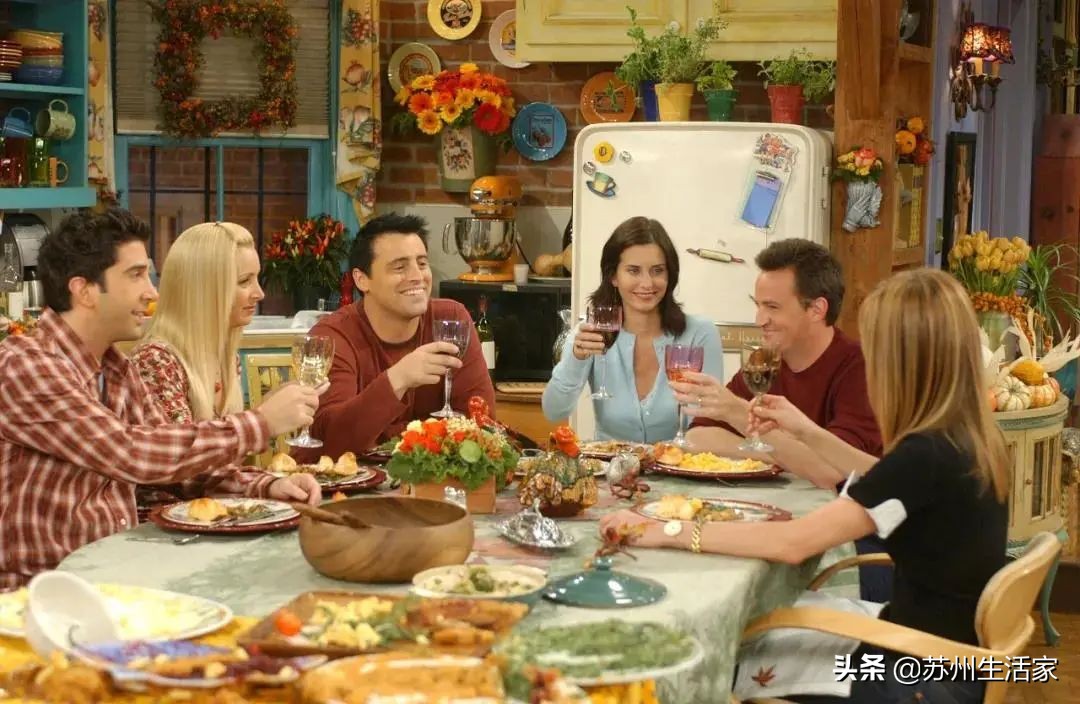 《老友记》开播27年，最难忘的还是剧中的家