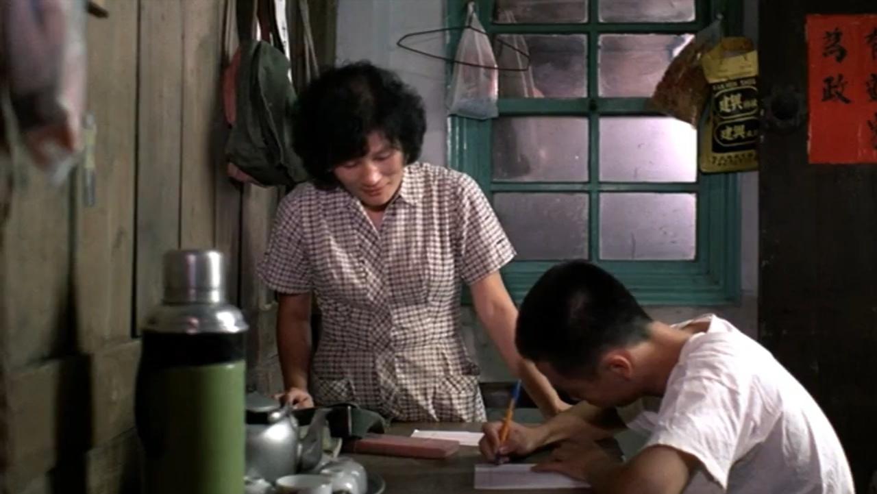 以两人的恋情为主轴，在爱情观之下追寻自然与生命的运行