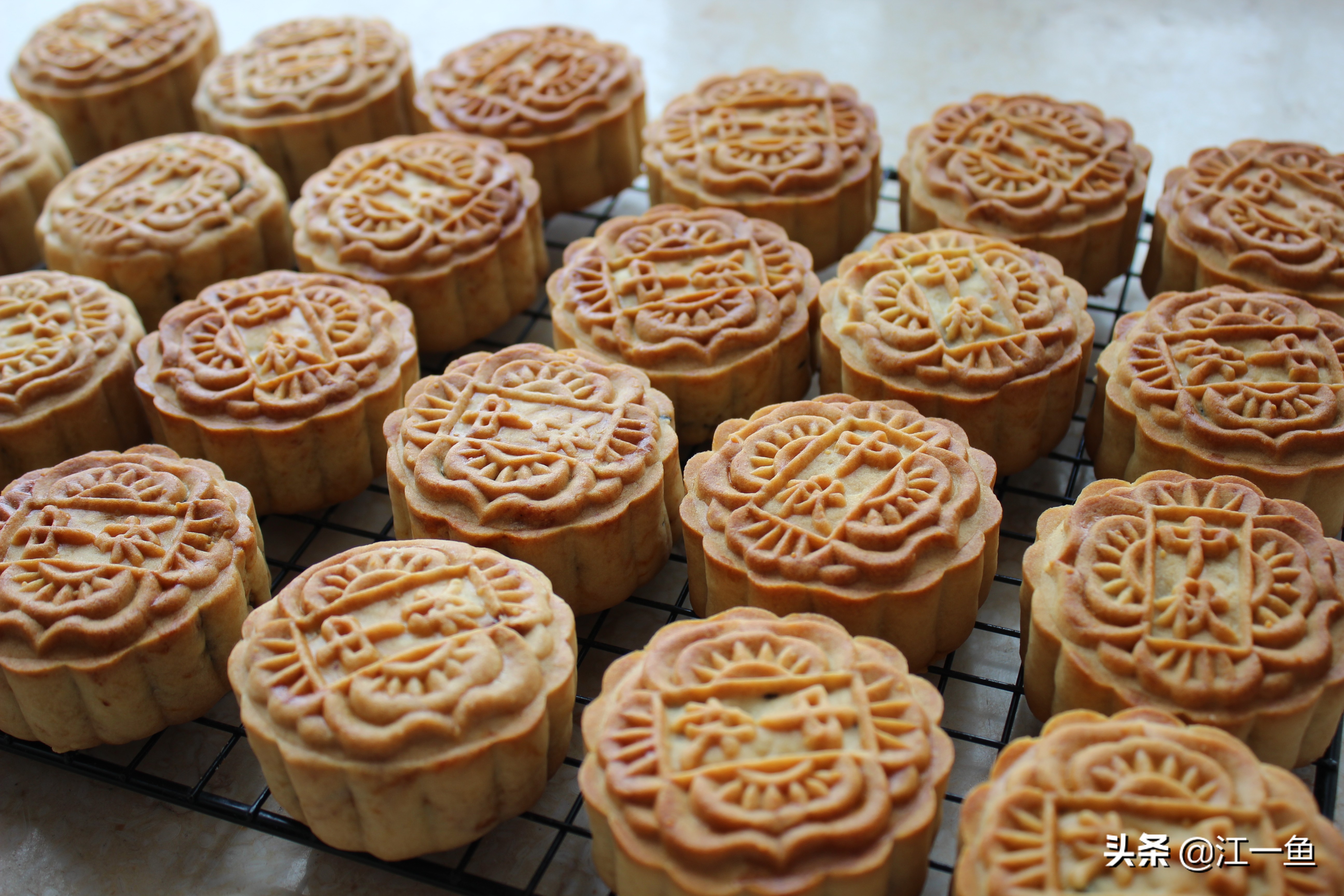 传统香酥脆皮五仁月饼的制作,正宗广式五仁月饼馅料配方和制作