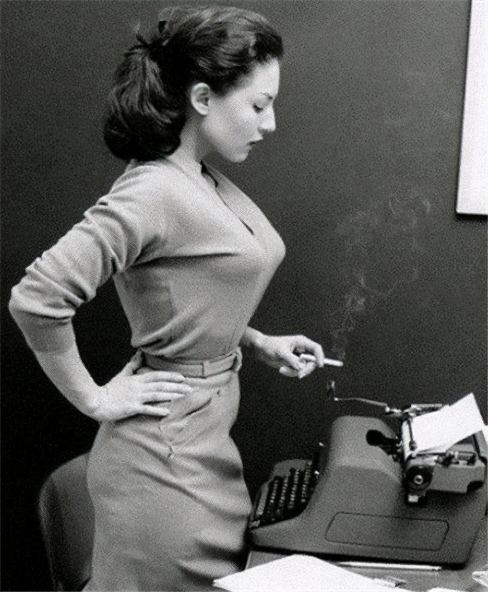 英国*草烟**商想证明香烟无害，每天给狗抽100支，3年后结果如何