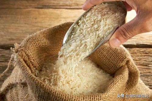 哪种品牌米粉适合刚吃辅食的孩子 (婴儿米粉哪种比较好吃)