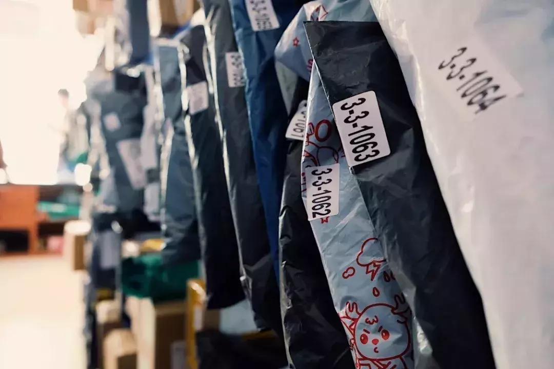 “包邮区”最大的快递驿站:昆山苹果代工厂百万包裹里的万种人生