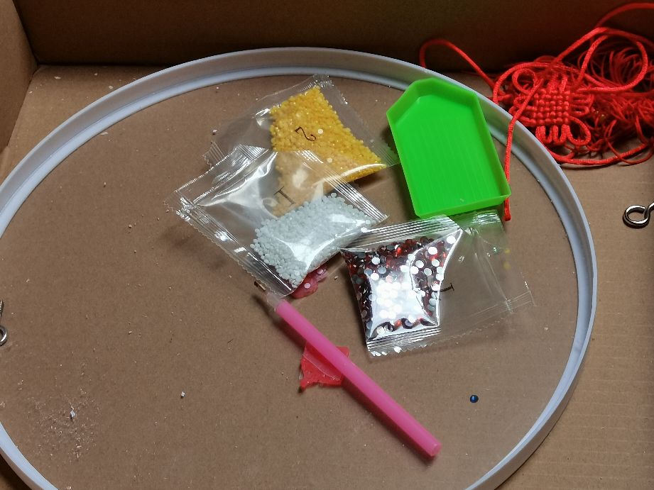 在网上做手工是骗人的吗,网上手工外发回收有可靠的吗