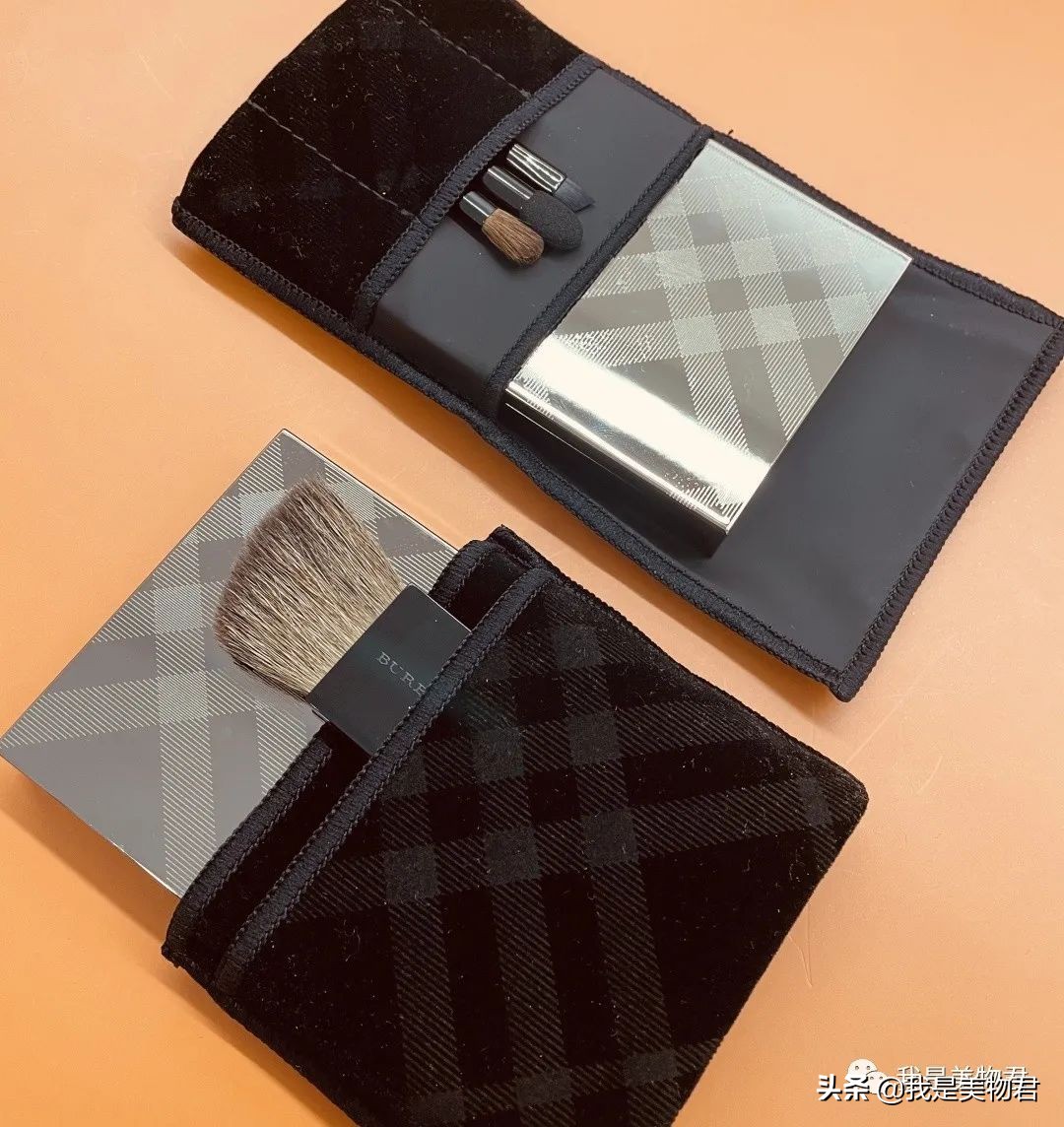 巴宝莉潮流服装,巴宝莉引领欧洲x型服装廓形潮流