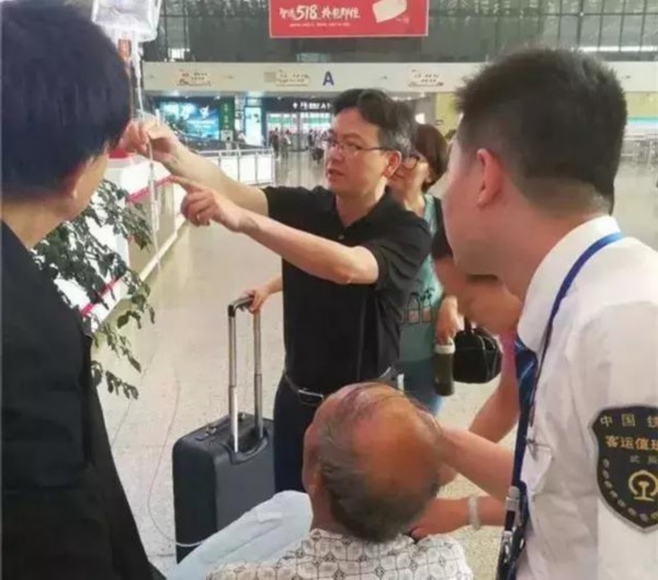 2018十大感人瞬间感谢你,谢谢2018完整视频