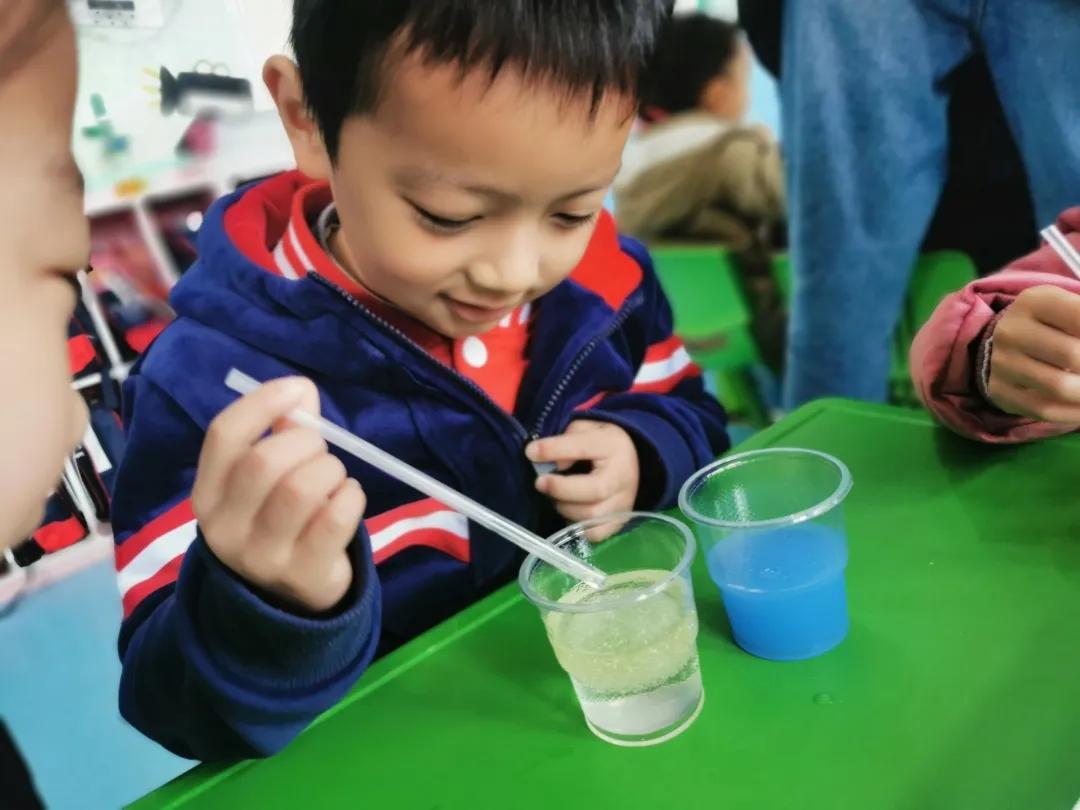 科学知识｜全园科学公开课，围观让孩子好奇心爆棚的有趣实验课程