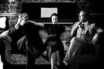 37岁结过两次婚的辛普森夫人，能让国王为她放弃江山，有何魅力