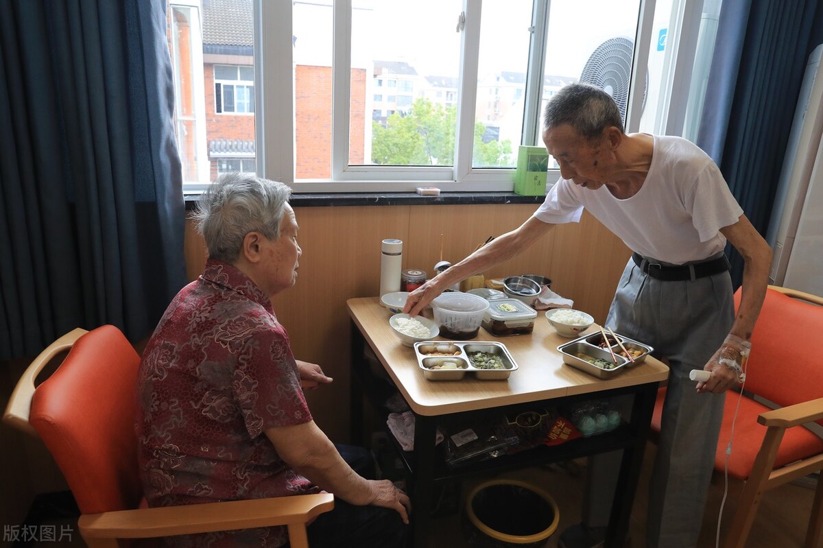 老年人健全社区养老服务体系,社区居家养老服务怎么和社区合作