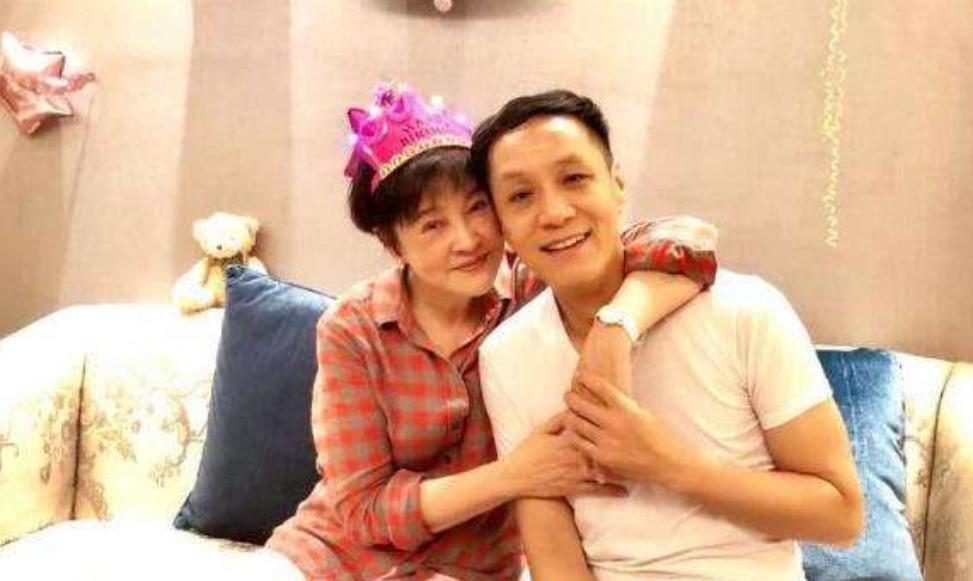 心狠手辣容嬷嬷，德艺双馨李明启，我们欠她的一个道歉