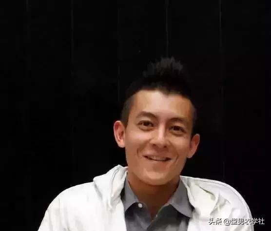 男生头发烫了之后什么发型合适,男生发型偏左还是右合适