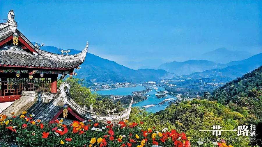 小城探秘①都江堰为什么“外交功臣”归国后都扎堆到这里生活（中英文）