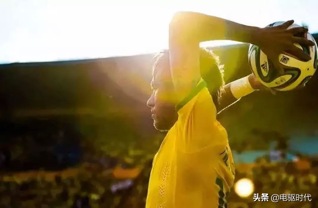 两次变向超炫过人技巧,5个初学者必会的实战过人技巧