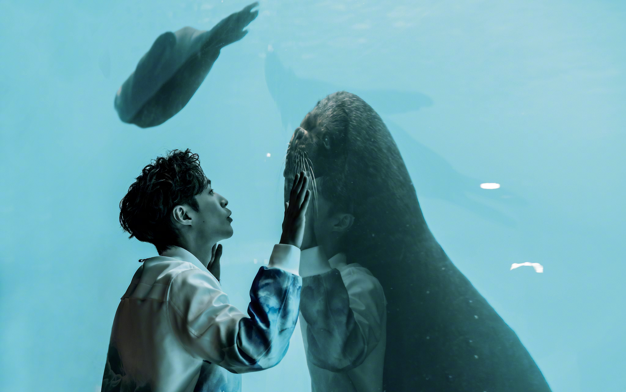 张艺兴和迪丽热巴最新路透,张艺兴和迪丽热巴真的在一起吗