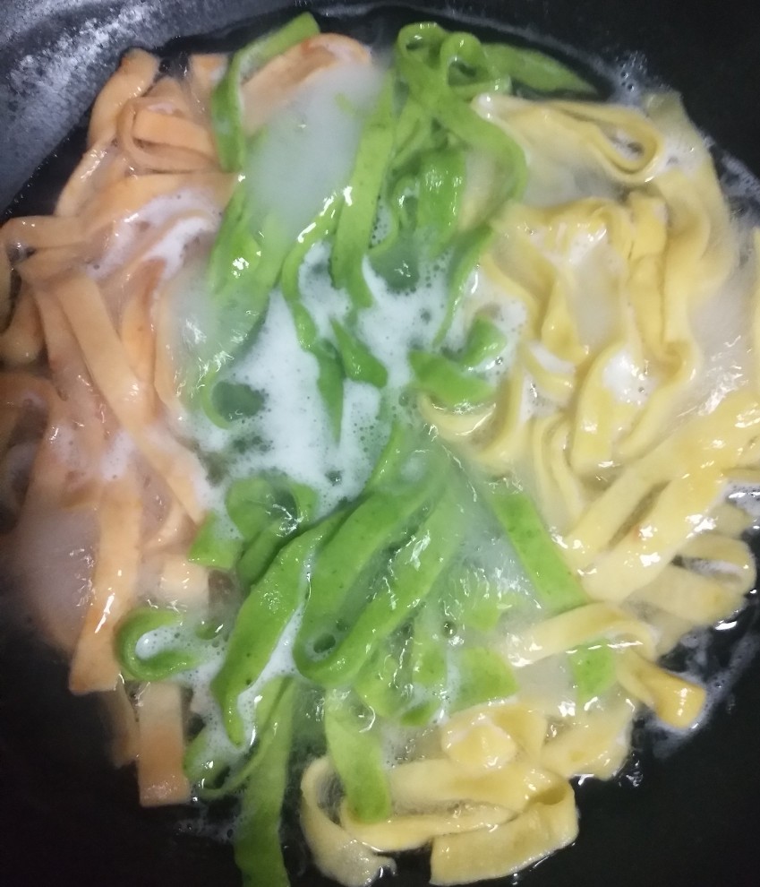 口感好有嚼劲的面条,蔬菜面条味道好