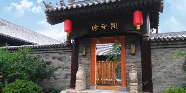 华山周边旅游攻略夏天,华山旁边有温泉