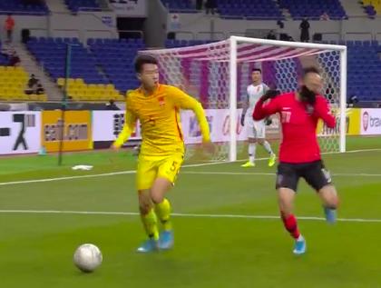 中韩男足vs韩国精彩片段,中韩对抗最憋屈的一场比赛