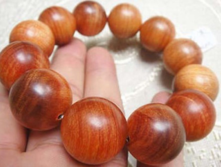 小叶紫檀佛珠手串如何盘玩和保养,贡木手串108颗如何盘玩与保养