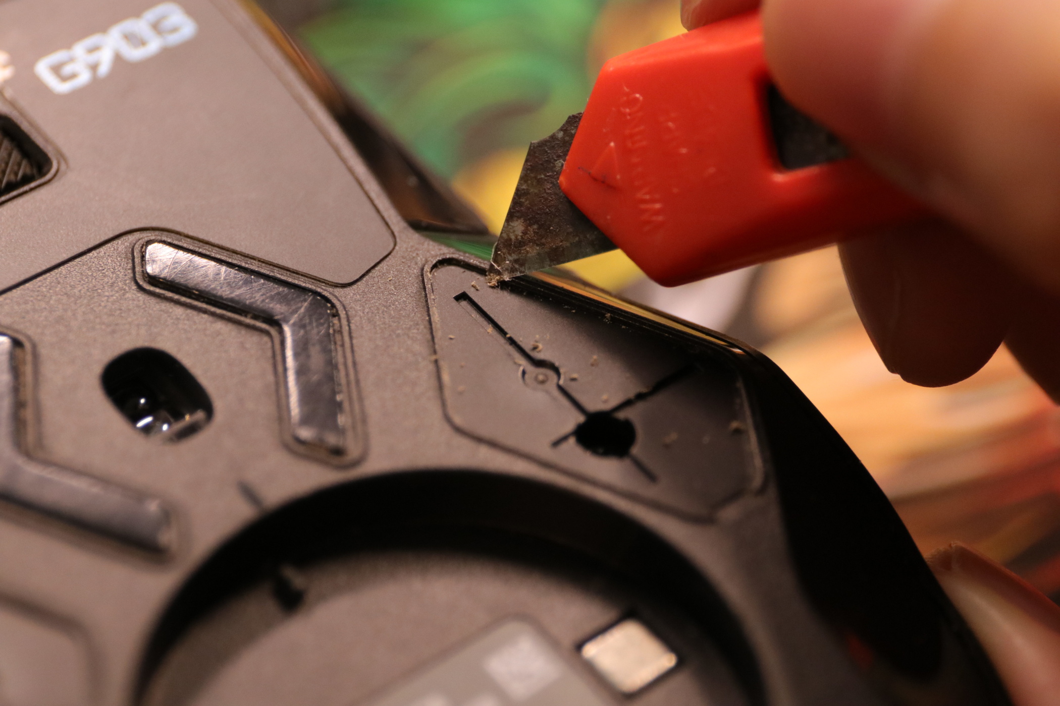 罗技无线游戏鼠标g304和g903,罗技g903鼠标拆卸教程