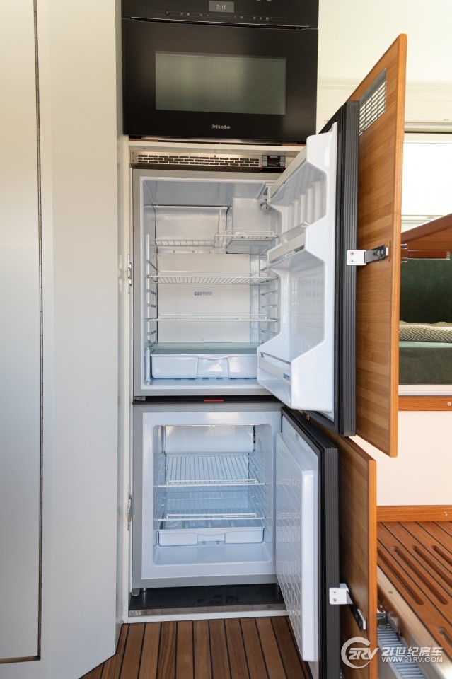 最贵的全进口4x4越野房车6米,售价650000的越野房车