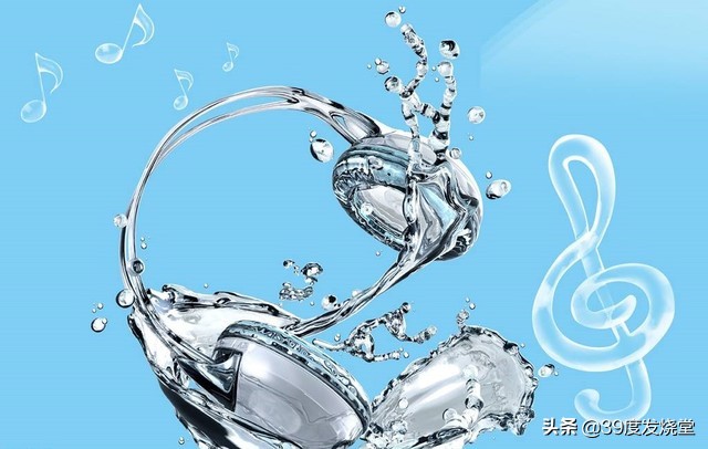 耳机掉水里还能用吗要怎么处理,耳机掉水里了怎么补救