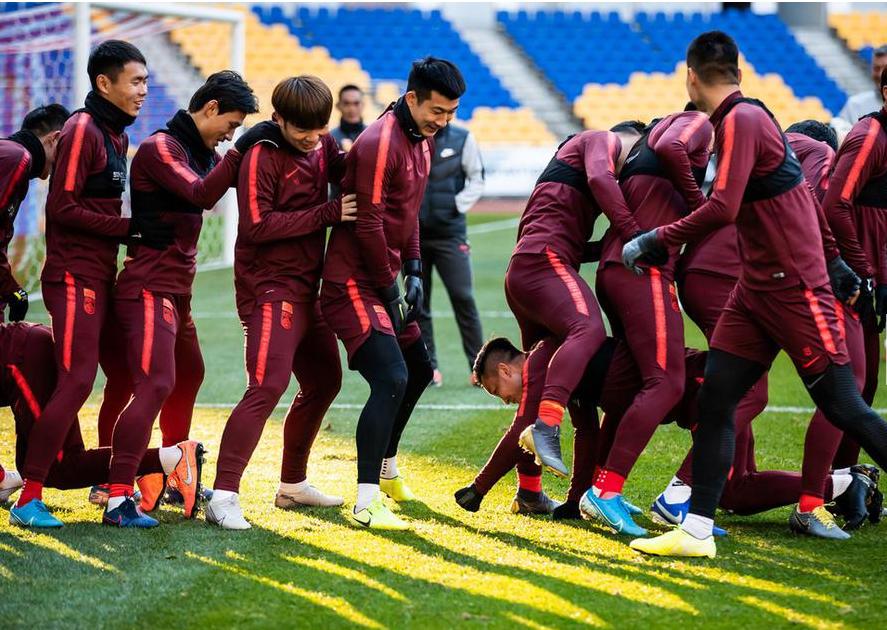 东亚杯的比分,中国足球巅峰之战亚洲杯决战日本