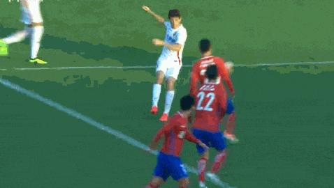 中超赛季恶意犯规,中超足球恶意犯规