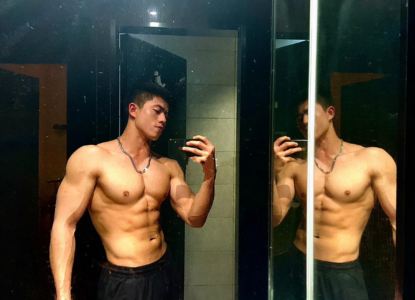 187cm游泳教练,186cm健身教练