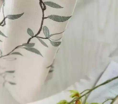 窗帘怎么选才好看又实惠,窗帘要怎么选才更美观