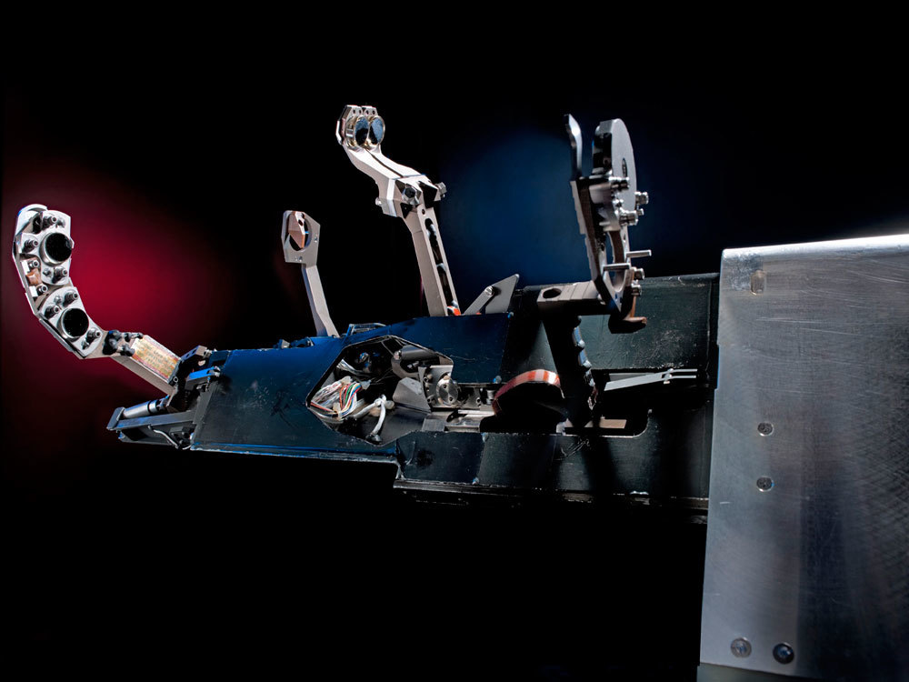 哈勃望远镜700,发明哈勃望远镜