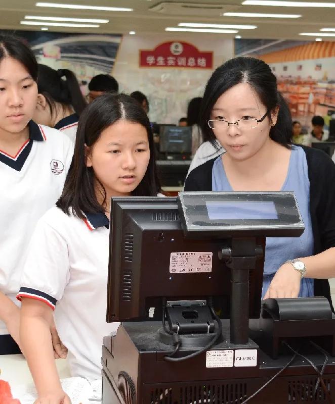 广州市财经商贸职业学校深圳,广州财经商贸职业学校数字商务系