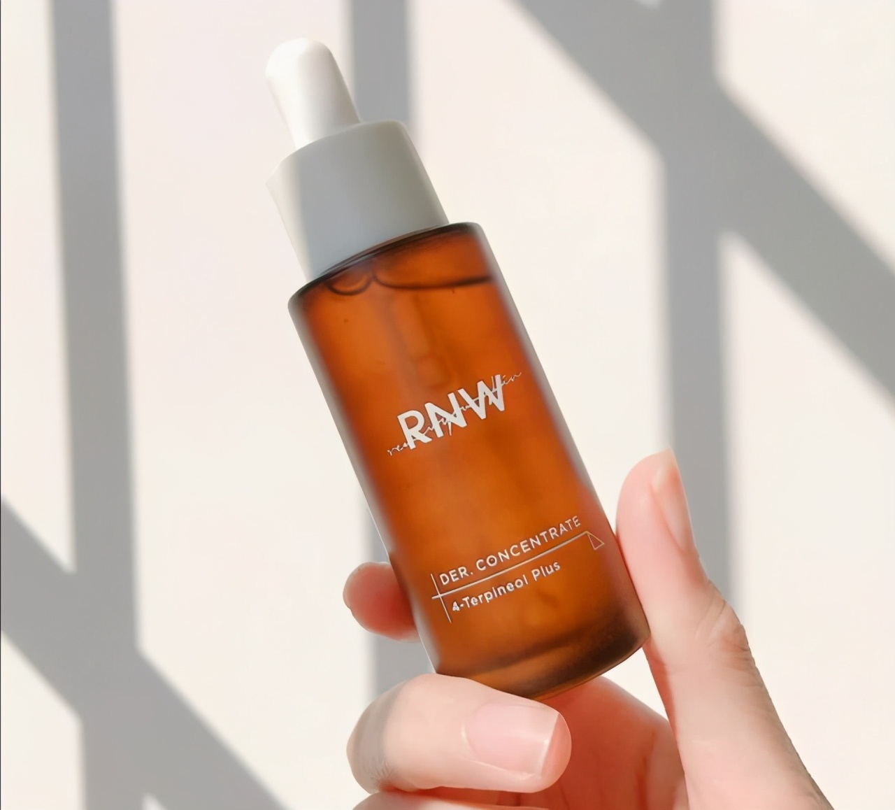 百元抗衰老平价好用精华液,抗老平价精华液十大排行榜