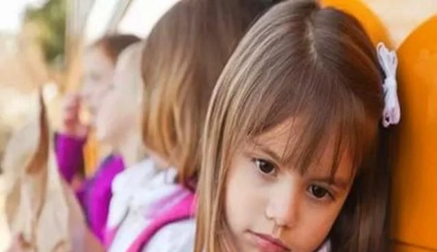 孩子胆小被欺负内心恐惧怎么办,孩子胆小怕事家长该如何正确引导