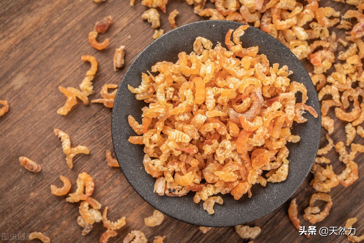 虾仁怎么泡开,注意水的温度和泡发的时间,鲜香之味自然来