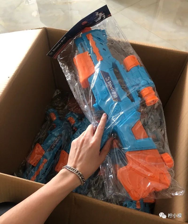 发了仅一人可见的朋友圈,发了个朋友圈仅他可见